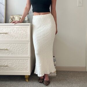 Elegant White Textured Skirt